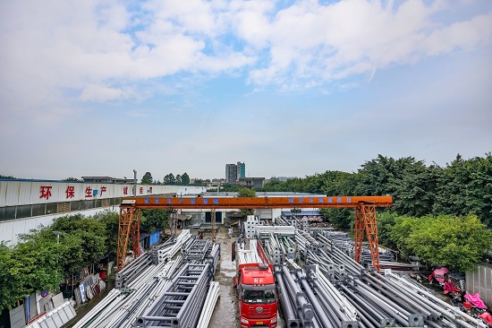 耀霖交通标志杆，安全守卫者